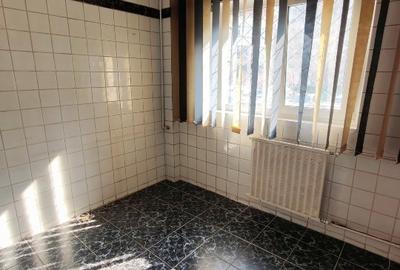 Apartament cu 3 camere decomandat în 13 Septembrie - 6