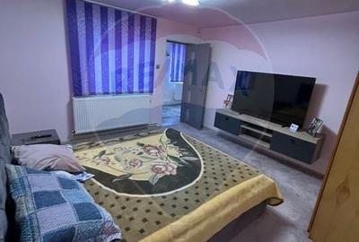 Casă cu 5 camere cu Teren 178 Mp în Central - 4