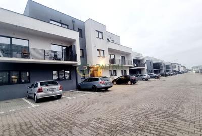 Apartament cu 2 camere semidecomandat, mobilat în Central