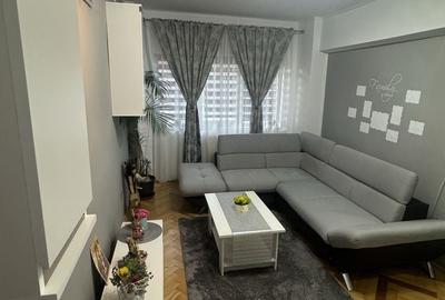 Apartament 3 camere  decomandat , etaj 02 , zona  Cetate - 1