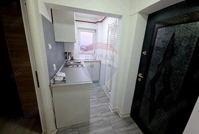 Apartament cu 1 camere de vanzare in zona 1 Mai - 14