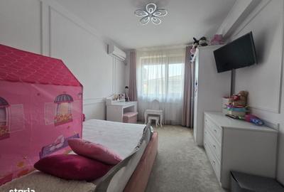 Casă cu 4 camere în Pipera