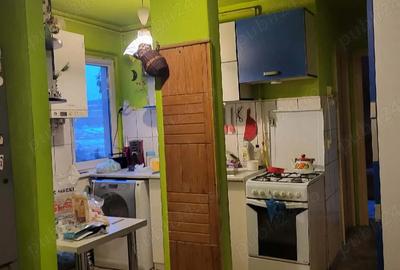 Apartament cu 3 camere decomandat în Dâmbu Pietros - 3