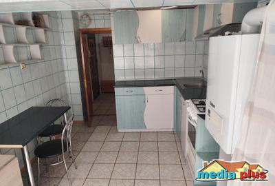 Apartament cu 2 camere decomandat în - 7