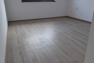 Casă cu 4 camere cu Teren 400 Mp în Domnești - 3