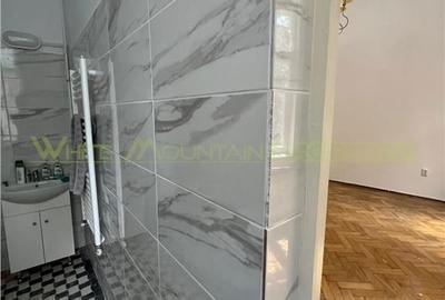 Casă cu 4 camere cu Canalizare în Victoriei - 9