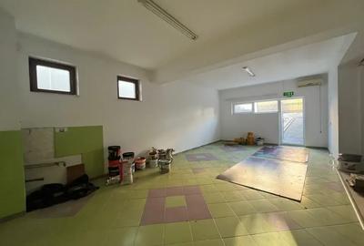 Investitie Casa De Vanzare 11 Camere Militari Metrou-Pacii Curte 600 m - 5