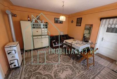 Casă cu 4 camere cu Teren 1100 Mp în Central - 4