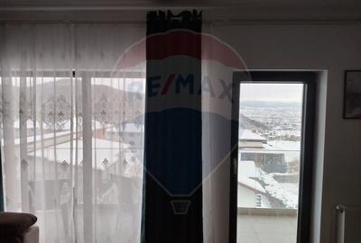 Apartament cu 3 camere de închiriat, zona Răzoare - 3