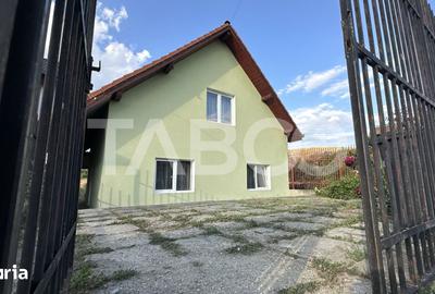 Casă cu 4 camere cu Teren 500 Mp în Poplaca