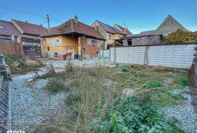 Casă cu 3 camere cu Teren 351 Mp în Sadu - 2