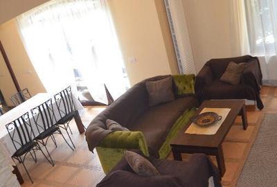 Casă cu 10 camere cu Teren 580 Mp în Poiana Țapului - 13