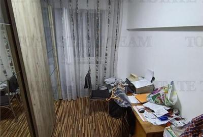 Apartament cu 4 camere decomandat în Viziru 3 - 8