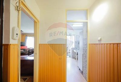 Apartament cu 3 camere decomandat în Rogerius