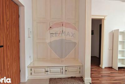 Apartament cu 2 camere, mobilat în Central - 17