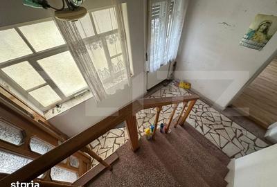 Casă cu 7 camere cu Teren 278 Mp în Central - 10