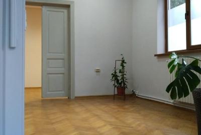 Proprietar ofer spre inchiriere spatiu 40 mp , Constanta Tomis I - 7