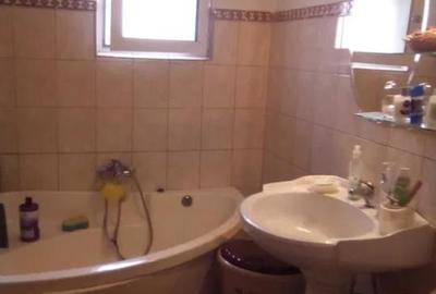 Apartament cu 3 camere decomandat în Călărași - 5