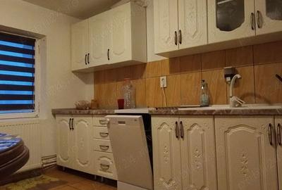Apartament 3 camere, decomandat, 75 mp, et.4