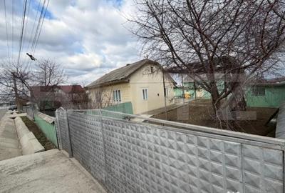 Casă cu 3 camere cu Teren 1586 Mp în Central