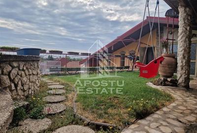 Casa familiala cu spatiu comercial si garaj P+1E+M 720 Mp - 52