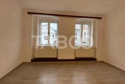 Apartament de vanzare 91 mpu 3 camere loc de parcare Orasul de Jos - 1