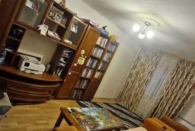 Apartament cu 3 camere decomandat în Central - 1