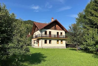 Vila de vanzare Plaiul Foii - ocazie unica!