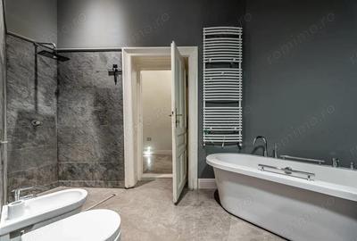 Apartament spatios cu 3 camere de LUX pe Metianu Comision 0 - 10