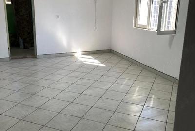 Casă cu 3 camere cu Teren 300 Mp în Tamași - 1