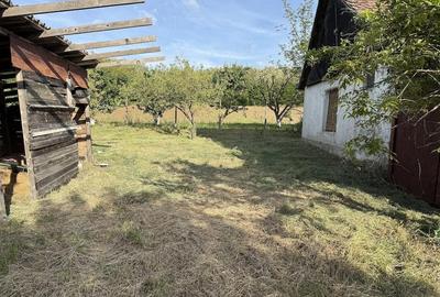 Casă cu 2 camere cu Teren 1560 Mp în Central - 1