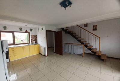 Casa insiruita, 2 dormitoare, garaj, Sanmartin. 120 000 E. Comision 0. - 5