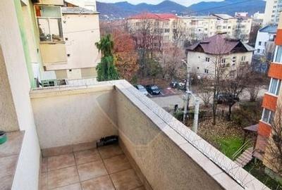 Apartament cu 3 camere de vanzare pe strada Moldovei - 16