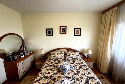 Vanzare apartament 2 camere decomandat Cornisa Bistritei - stare foarte buna - 3