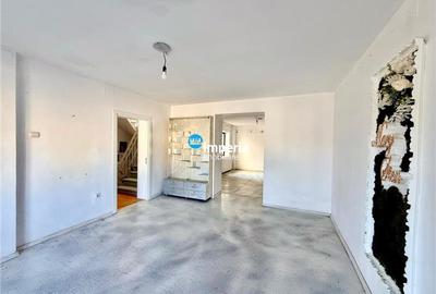 Casă individuală cu 9 camere cu Canalizare în Centru Civic - 18