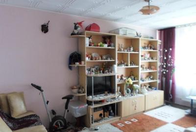 Apartament cu 3 camere decomandat în 9 Mai - 10