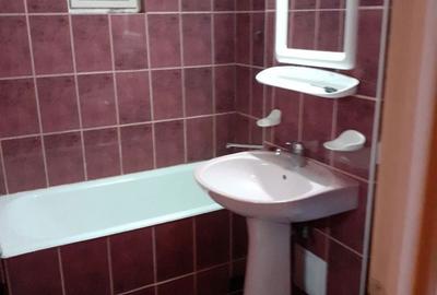 Apartament cu 3 camere decomandat în Nord