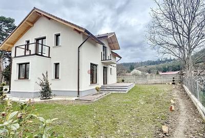 Complex cu acces limitat, retras de traficul urban - 3