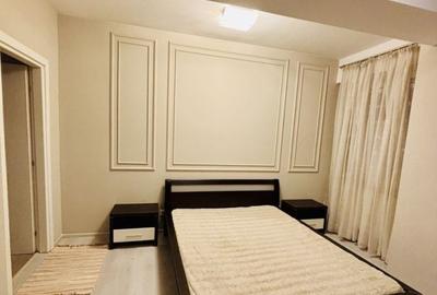 Apartament cu 3 camere semidecomandat, mobilat în 13 Septembrie - 6