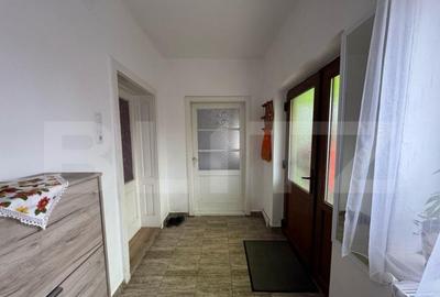 Casa de vanzare, cu 3 camere, 120 mp, 1080 mp teren, zona Si - 15