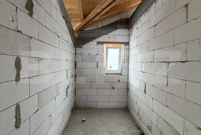 Casă cu 4 camere în Central - 2