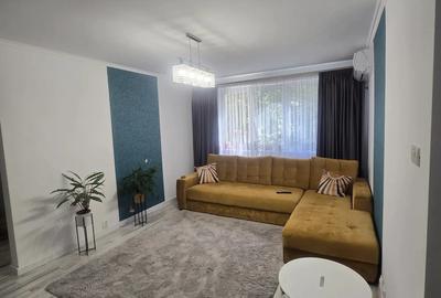 De vanzare apartament 3 camere, etaj 1 4, foarte aproape de metrou 1 Decembrie De vanzare apartament 3 camere, etaj 1 4, foarte aproape de metrou 1 Decembrie - 4