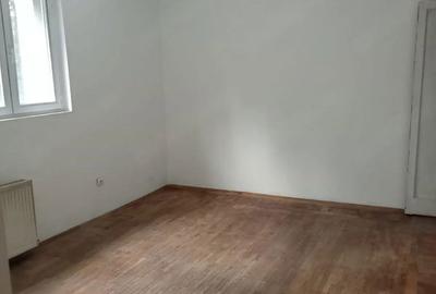 Apartament cu 3 camere decomandat în Sălaj - 4
