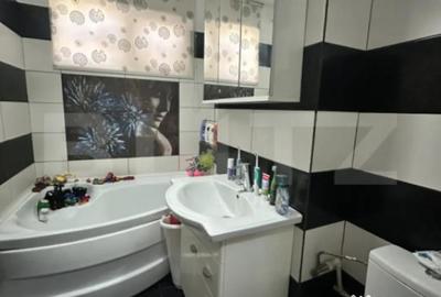 Apartament cu 3 camere semidecomandat, mobilat în Rovine - 2