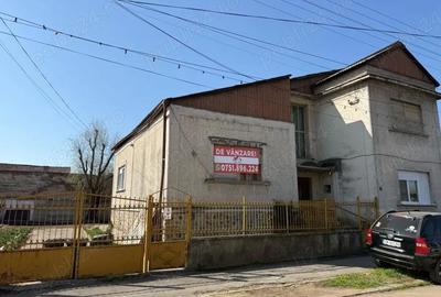 Casă cu 5 camere cu Teren 505 Mp în Central - 2