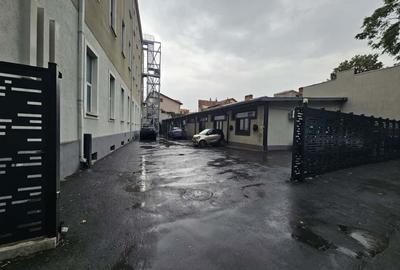 Direct Proprietar zona Iancului, cladire birouri,  341 mp birouri+110 mp depozit - 15
