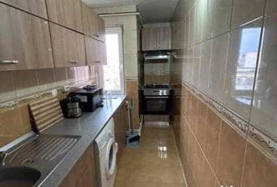 Apartament cu 3 camere semidecomandat, mobilat în Viziru 1