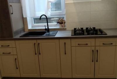 Apartament cu 4 camere decomandat în Aradului - 2
