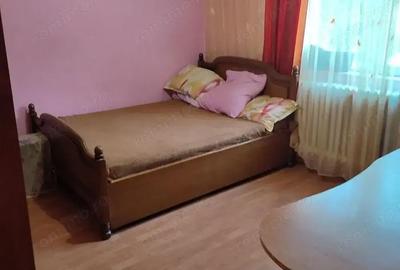 Garsonieră decomandată în Lipovei