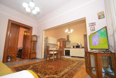 Apartament cu 4 camere semidecomandat, mobilat în P-ța Maria